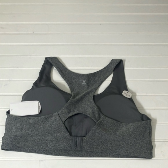 Xersion Gray Sports Bra with Racerback Design - Picture 6 of 6